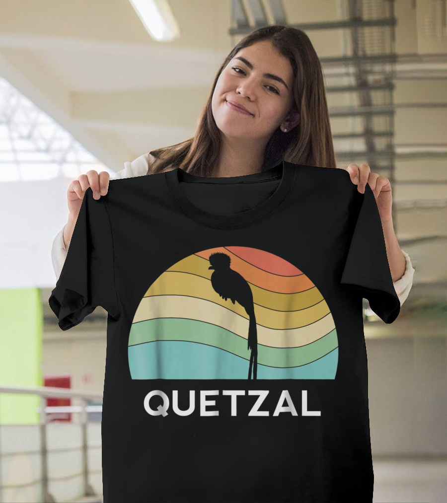 Quetzal Retro Chapin Vintage Guatemala Maya Antigua Rainbow T-Shirt
