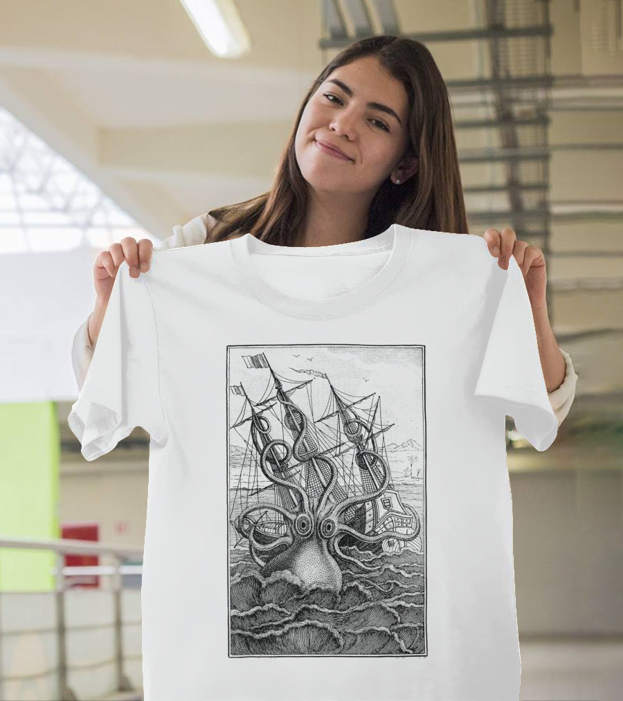 Giant Octopus Pirate Ship Vintage Kraken Sailing Squid Ocean Adventure T-Shirt