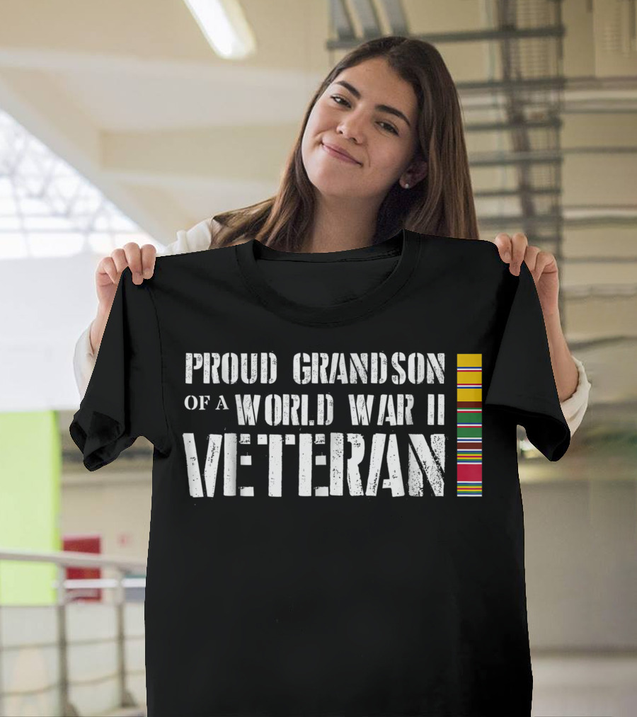 Proud Grandson of a World War II Veteran with Service Ribbon T-Shirt