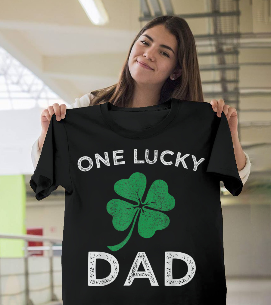 One Lucky Dad St Patricks Day Father Retro Shamrock T-Shirt