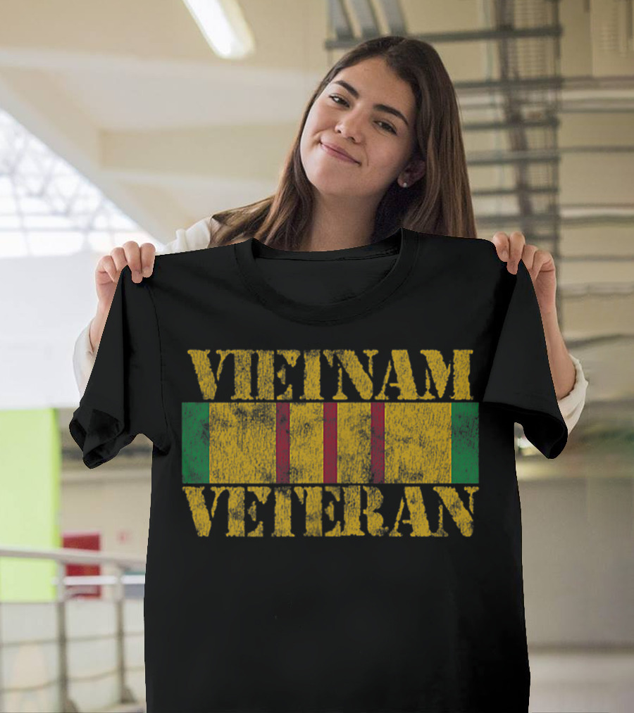 Vietnam Veteran Flag Service T-Shirt
