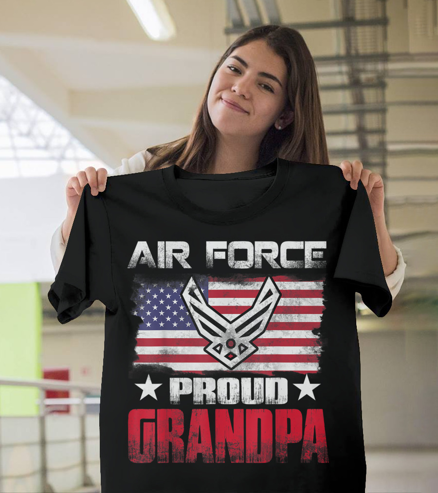 Proud Air Force Grandpa USA Flag Veteran Emblem T-Shirt