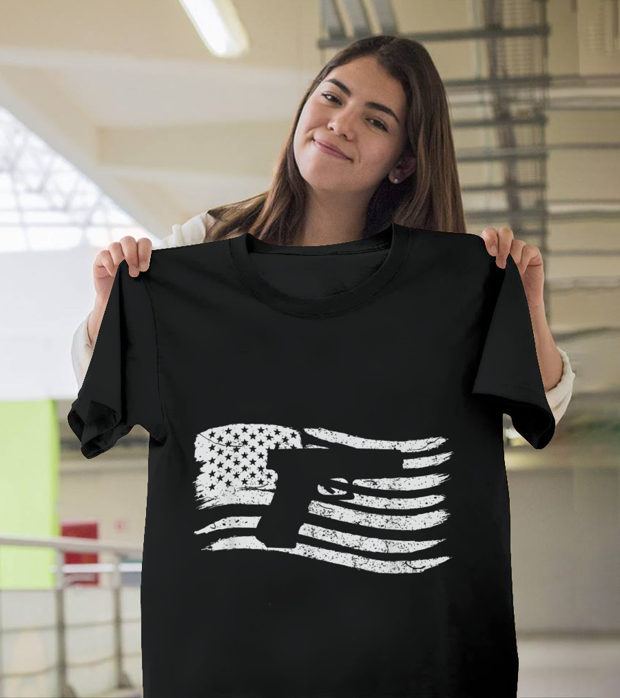 American Flag Handgun Pistol Vintage Look T-Shirt