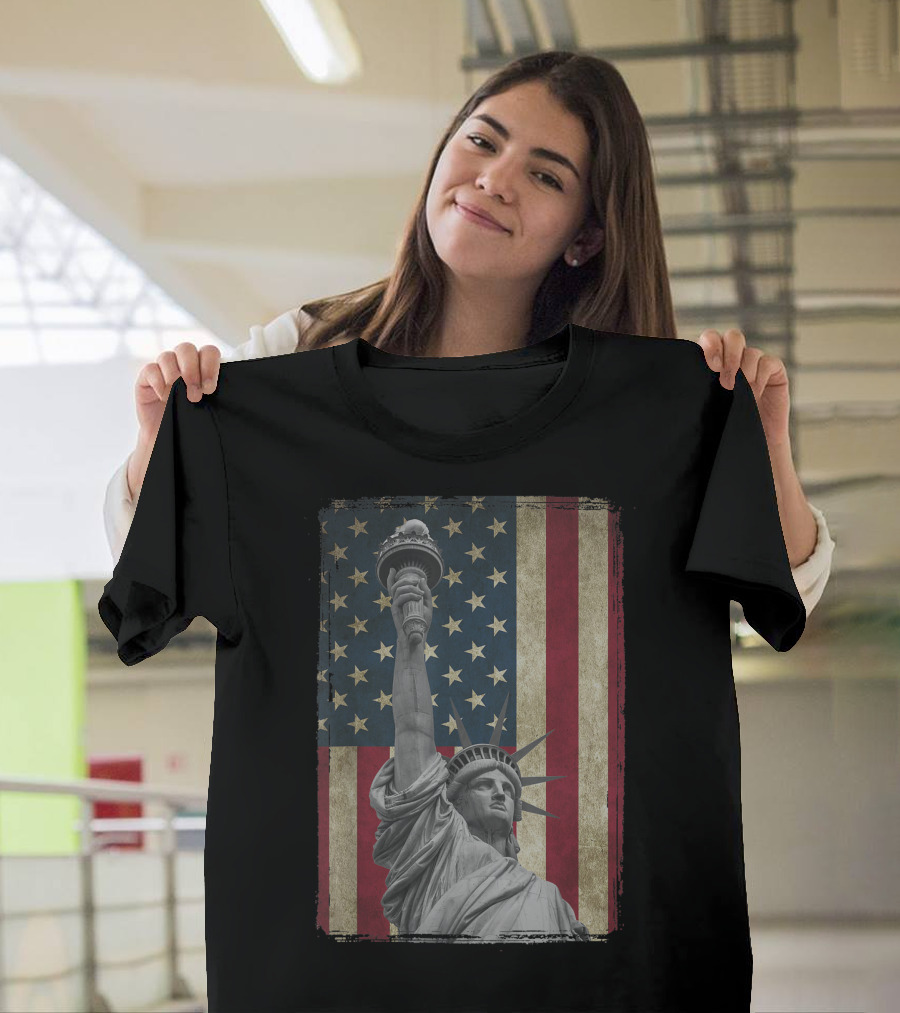 Statue of Liberty with USA American Flag Background T-Shirt