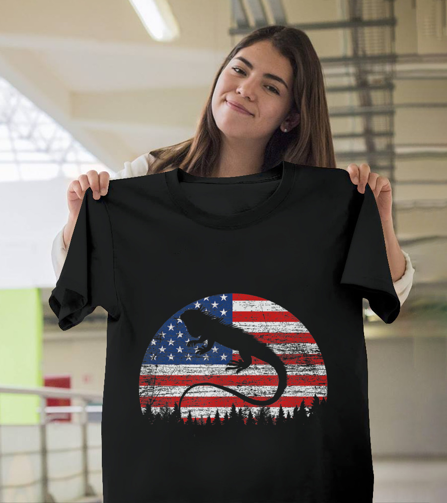 Iguana Silhouette on American Flag 4th of July USA T-Shirt
