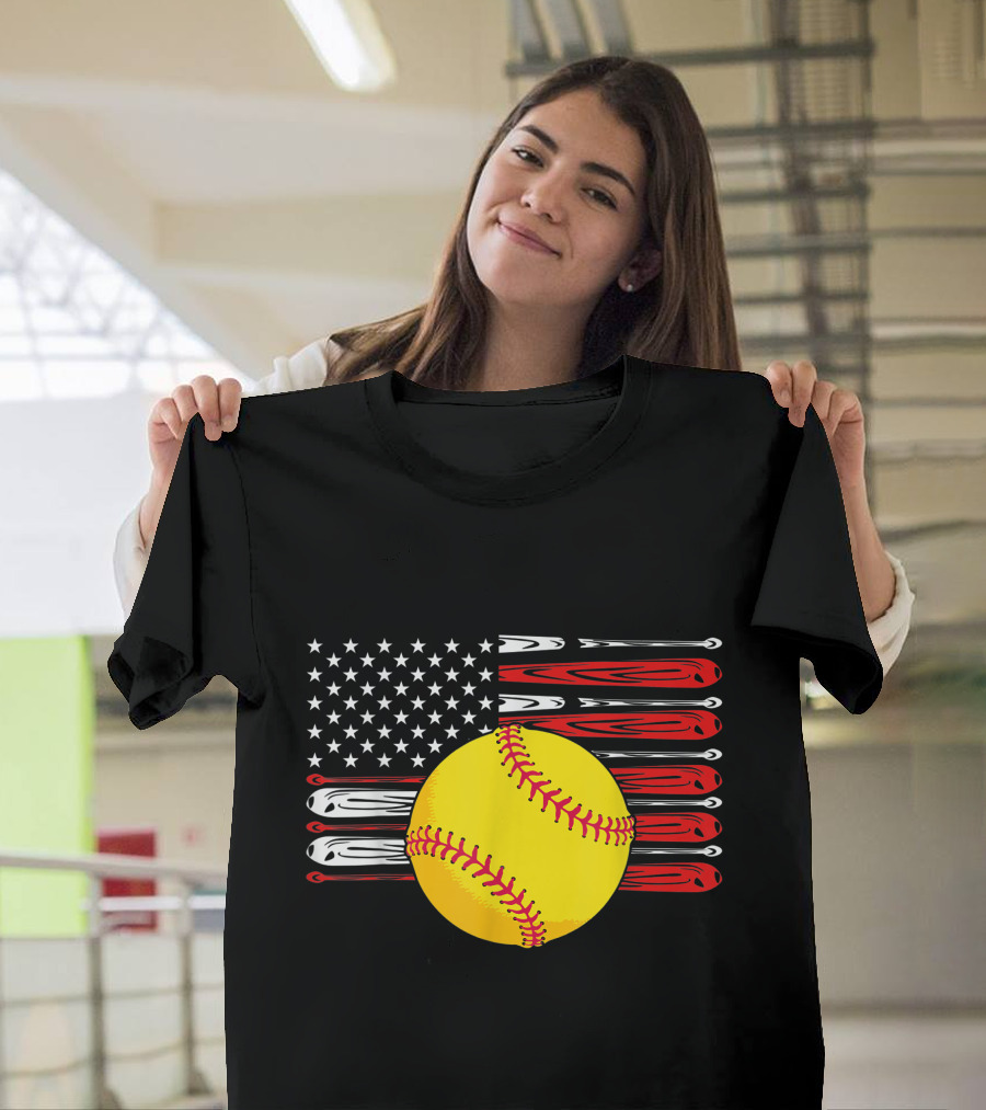 Vintage Softball Yellow Grunge Ball American Flag 4th Fourth of July T-Shirt
