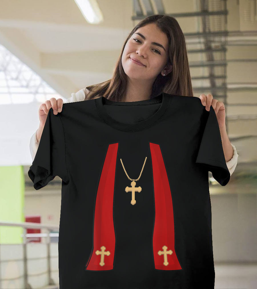Red Stole Gold Cross Necklace Pope Minister Priest Halloween Costume T-Shirt