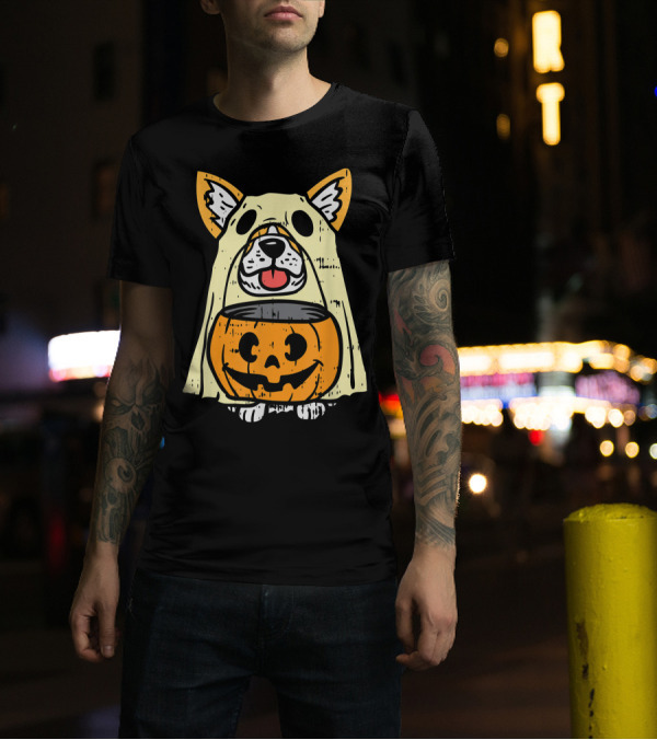 Welsh Corgi Ghost Funny Halloween Costume With Pumpkin Trick-or-Treat Dog Owner Lover T-Shirt