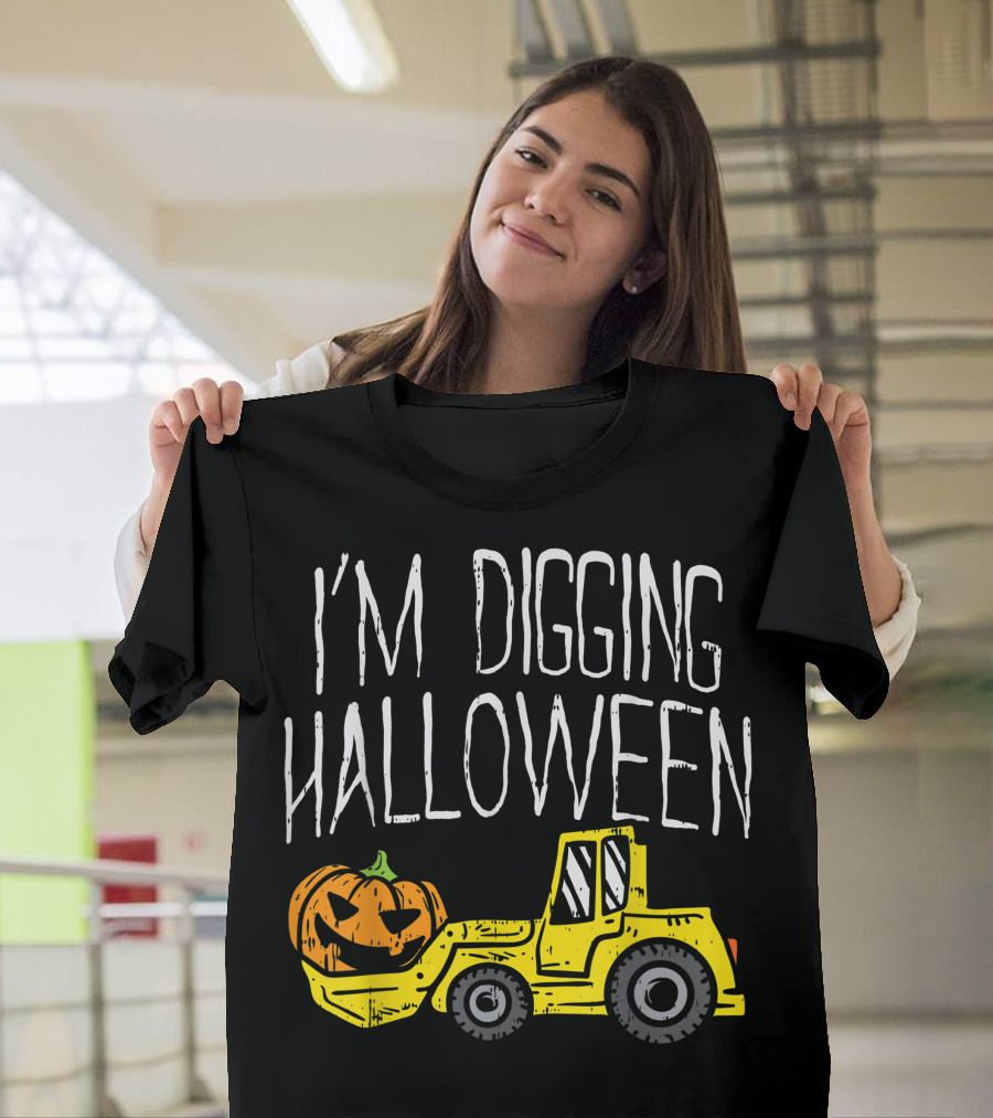 I'm Digging Halloween Truck Pumpkin Cute Costume T-Shirt