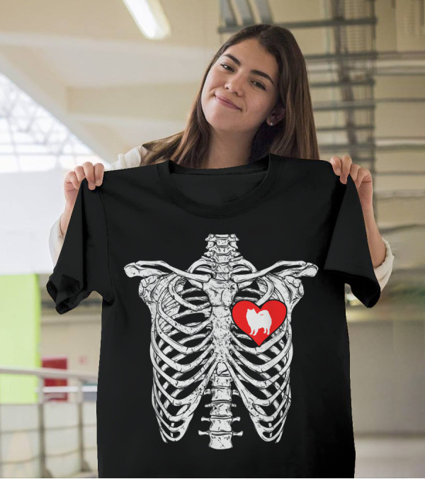 Skeleton Rib Cage With American Eskimo Dog Heart Halloween T-Shirt