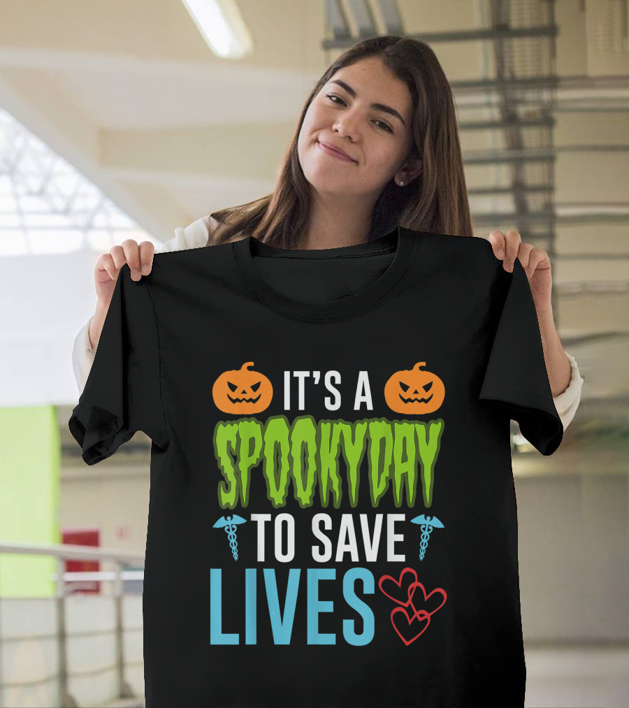 It's A Spooky Day To Save Lives Halloween Nurse Pumpkins Hearts T-Shirt