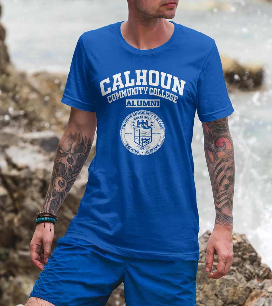 Calhoun Community College Alumni Great Seal 1947 Decatur Alabama Knowledge Service Opportunity T-Shirt