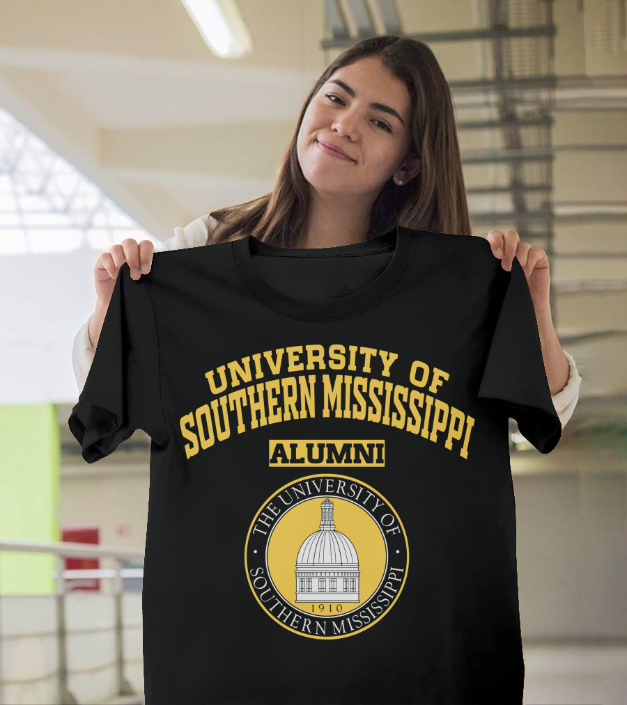 UNIVERSITY OF SOUTHERN MISSISSIPPI ALUMNI THE UNIVERSITY OF SOUTHERN MISSISSIPPI 1910 T-Shirt