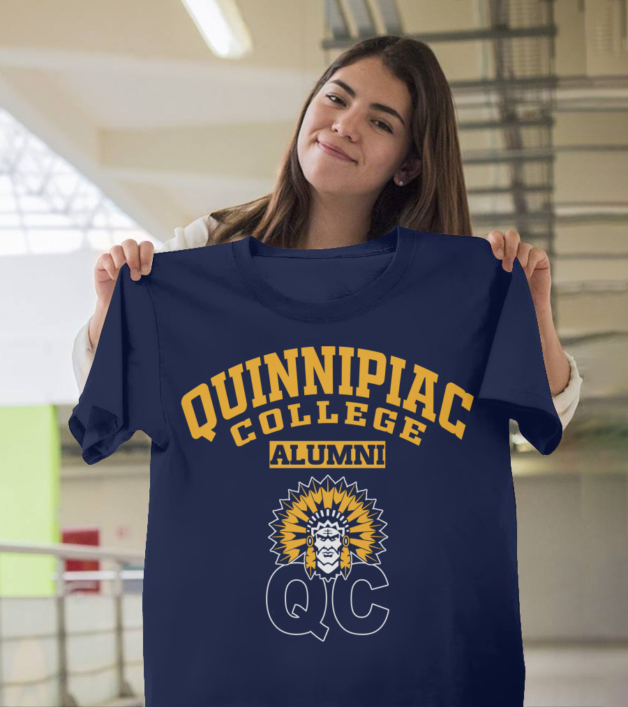 QUINNIPIAC COLLEGE ALUMNI QC T-Shirt