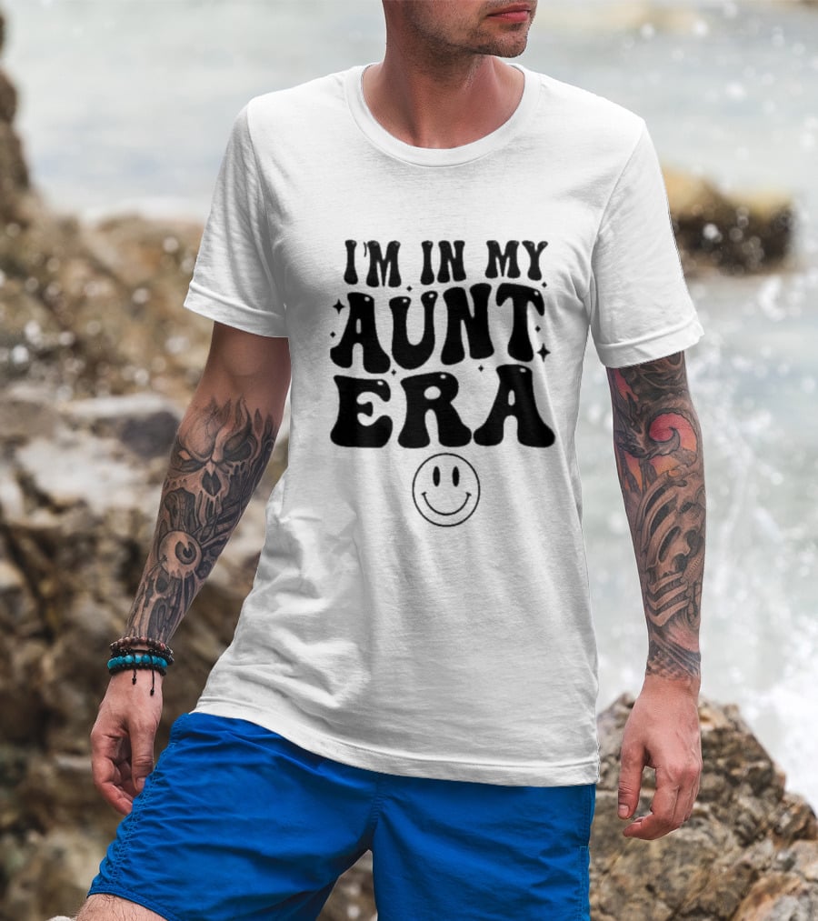 I’m In My Aunt Era Smiley Face Retro Vintage T-Shirt