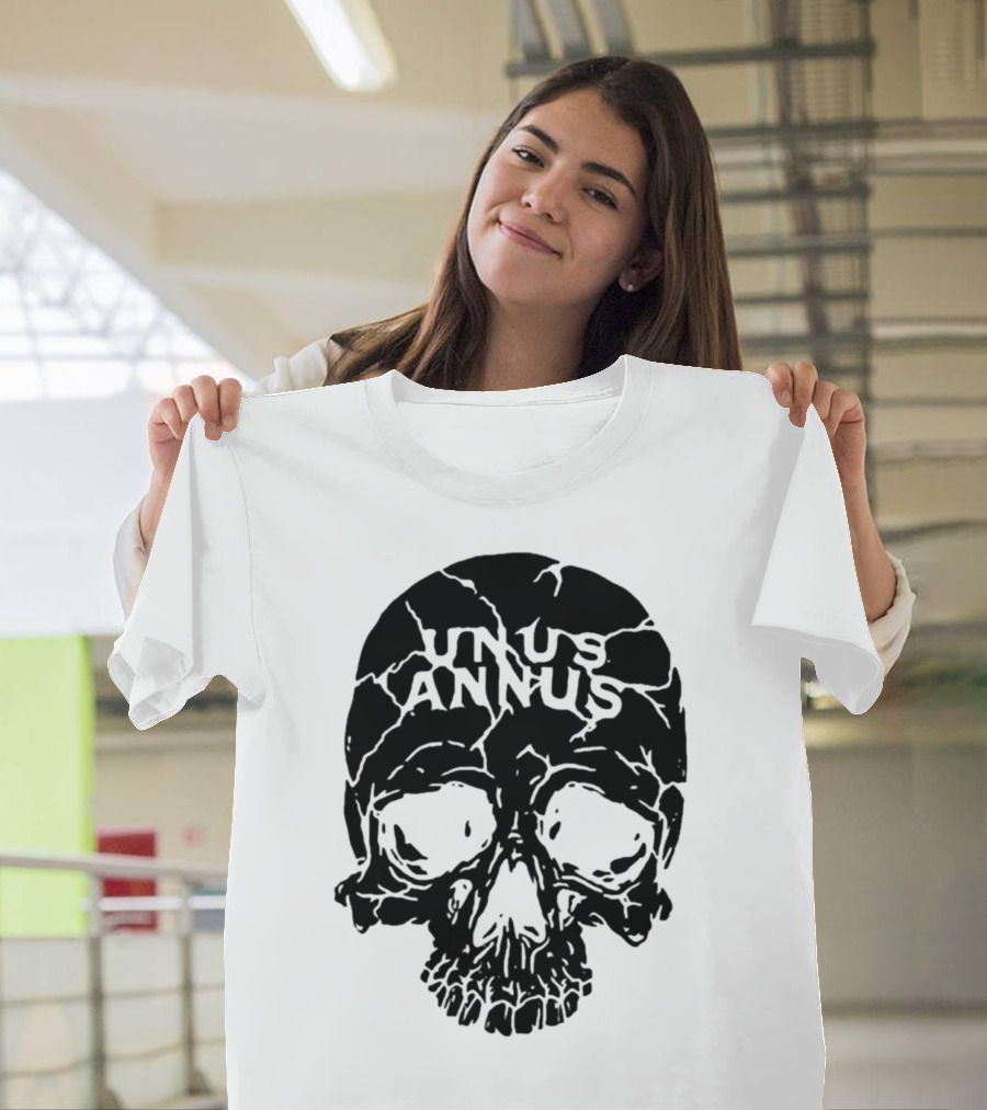 Unus Annus Skull Black Crack T-Shirt