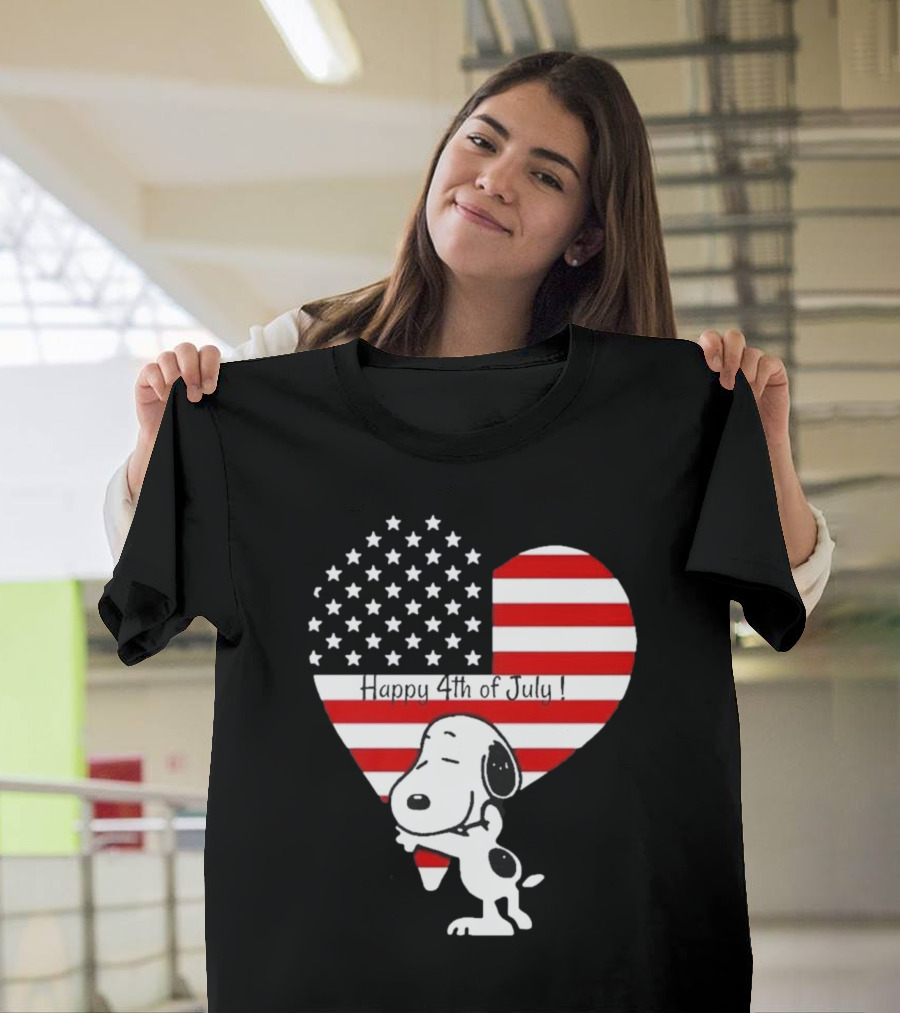 Snoopy Happy 4th Of July Heart American Flag T-Shirt