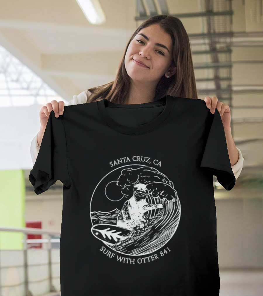 Santa Cruz CA Surf With Otter 841 Vintage Wave Crest T-Shirt