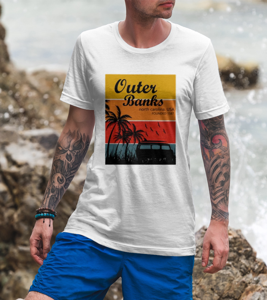 Outer Banks North Carolina USA Founded 1587 Vintage Car Beach Palm Trees T-Shirt
