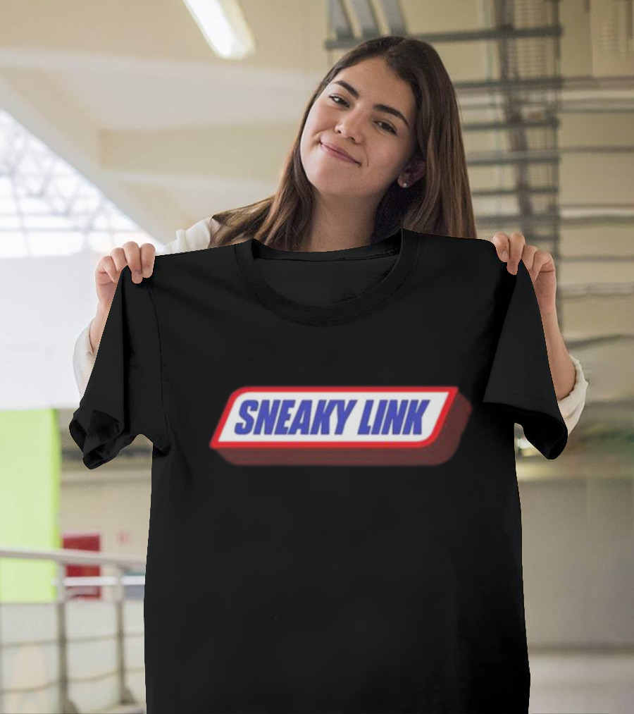 SNEAKY LINK Retro T-Shirt