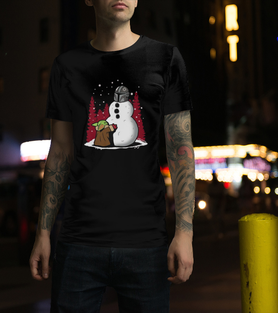 The Best Snowman In The Parsec Yoda Hugs Snowman Mandalorian Helmet Snow Star Wars T-Shirt