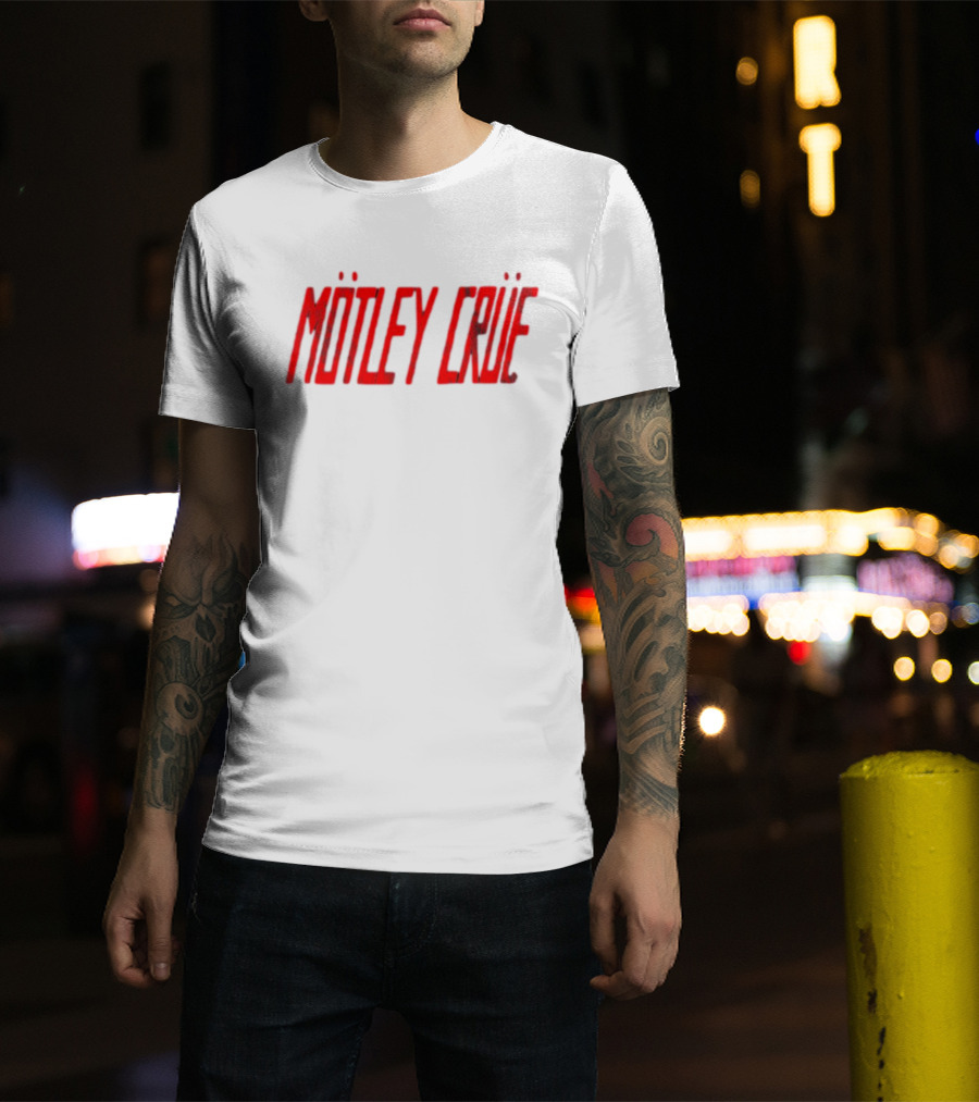 Mötley Crüe Vintage Black And Red Distressed Band T-Shirt