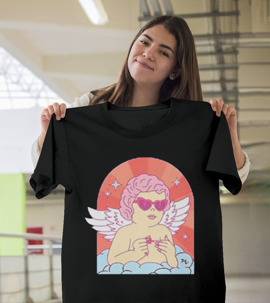 Maniology Cupid's Nail Spa Cherub with Heart Sunglasses and Wings T-Shirt