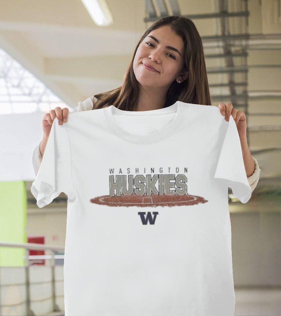Washington Huskies Softball Pitcher’s Circle W T-Shirt