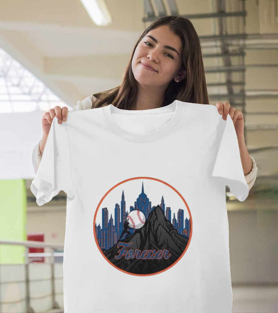 New York Met Fan Forever Skyline Baseball Statue T-Shirt