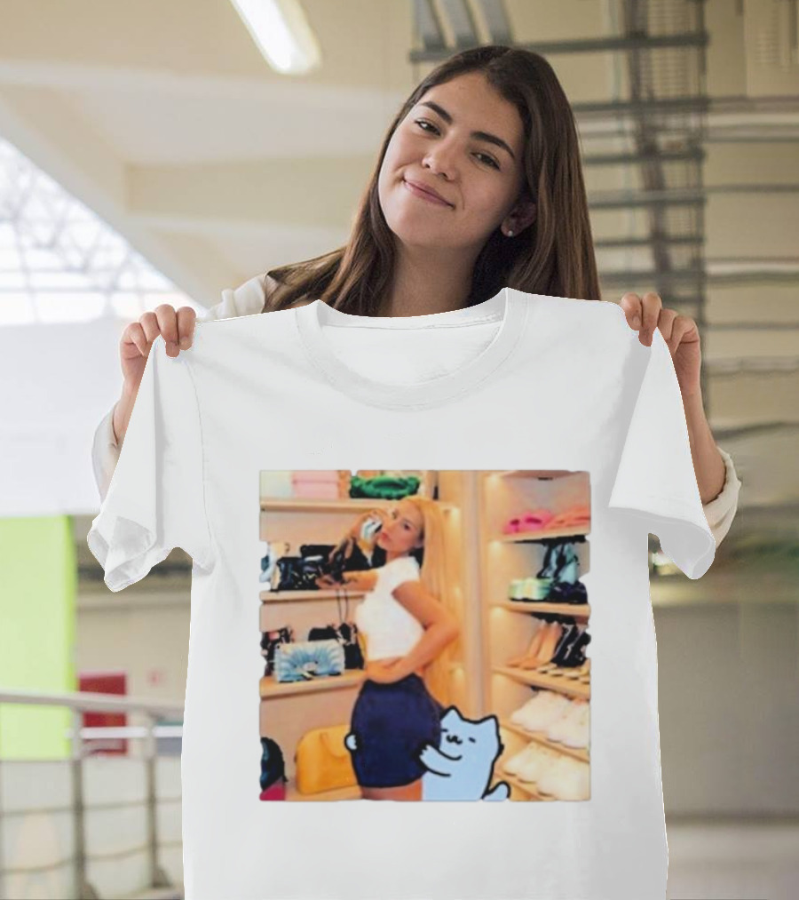 Iggy Azalea Culture Closet Fashion With Cute Cat T-Shirt