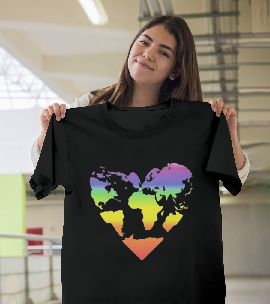 Rainbow Heart World Map Polyamory Pride T-Shirt