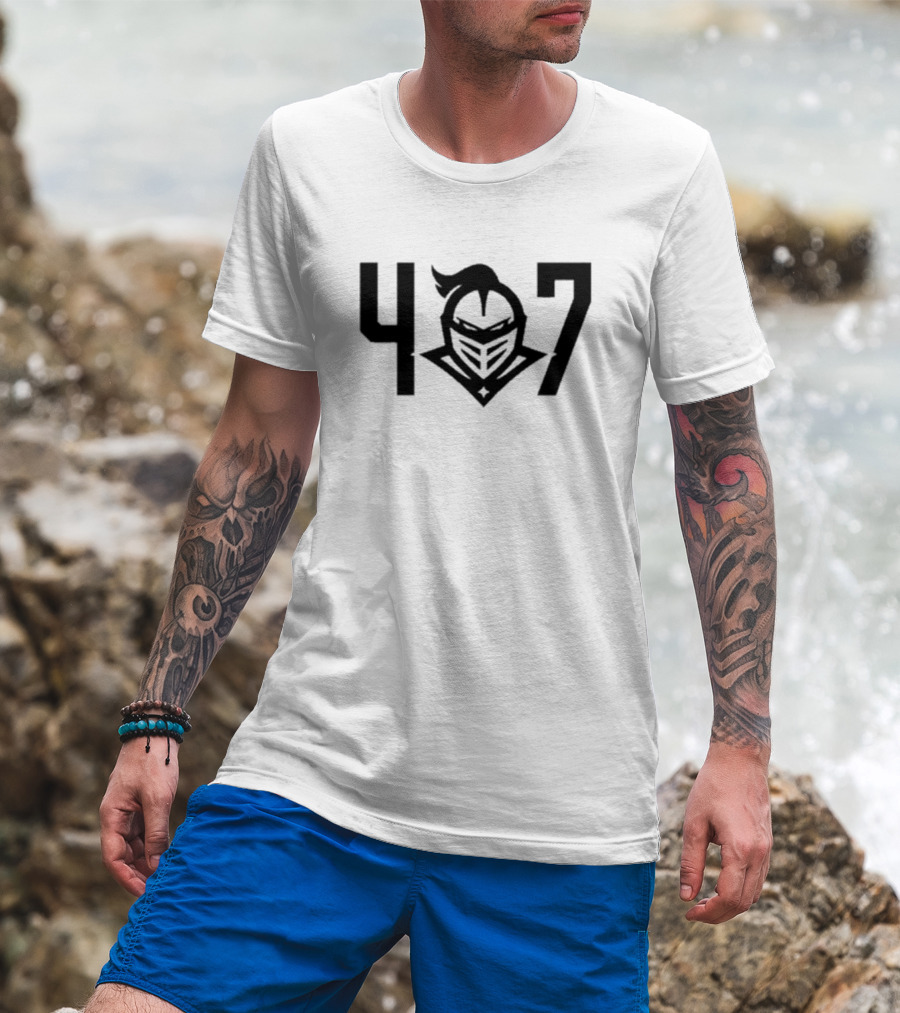 UCF Knights 407 Icon With Medieval Helmet Emblem T-Shirt