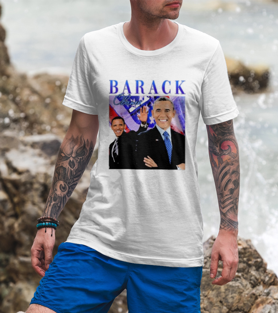 BARACK Obama Smiling Pose With Patriotic Background T-Shirt