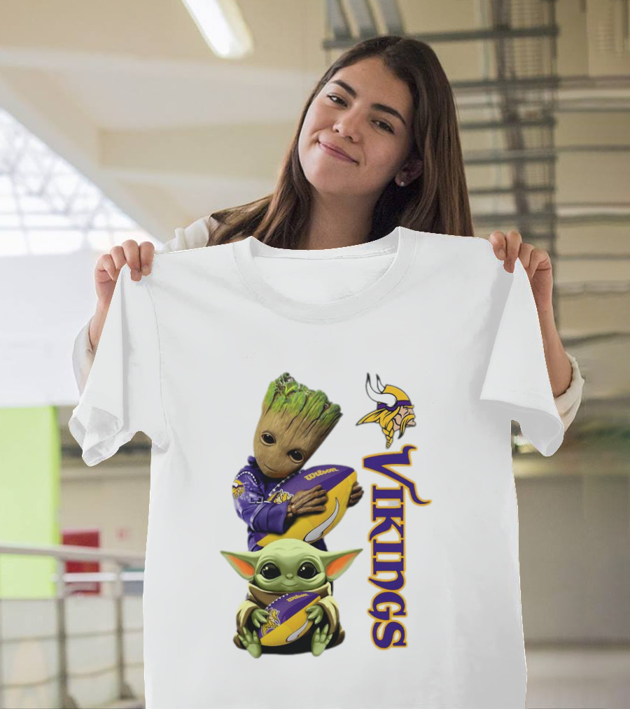 Baby Groot and Yoda Hugging Minnesota Vikings Football T-Shirt
