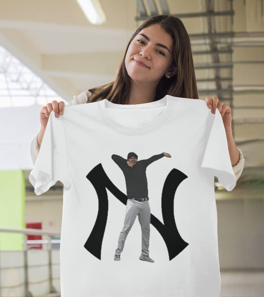 New York Yankees Aaron Boone Iconic Pose T-Shirt