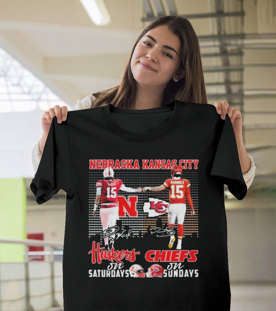 Nebraska Kansas City Huskers Chiefs On Saturdays On Sundays Mahomes Break Signatures T-Shirt
