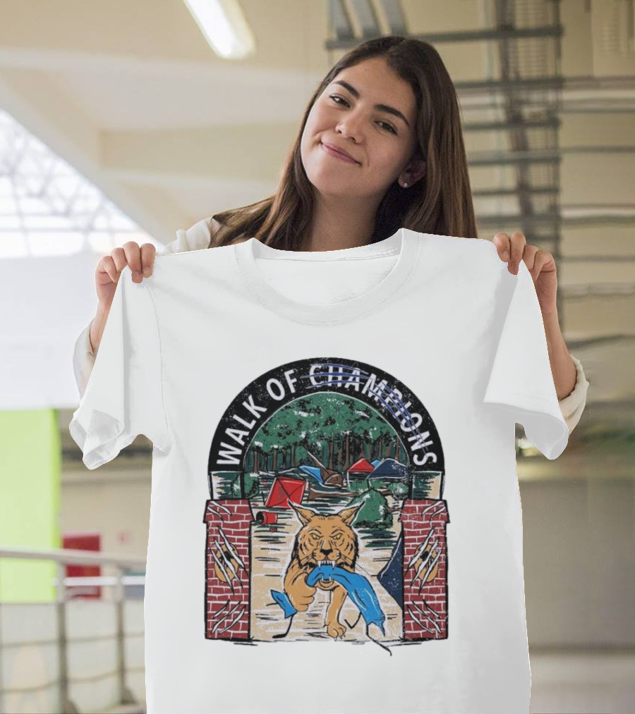 Walk of Champions Kentucky Wildcats Camping Scene T-Shirt