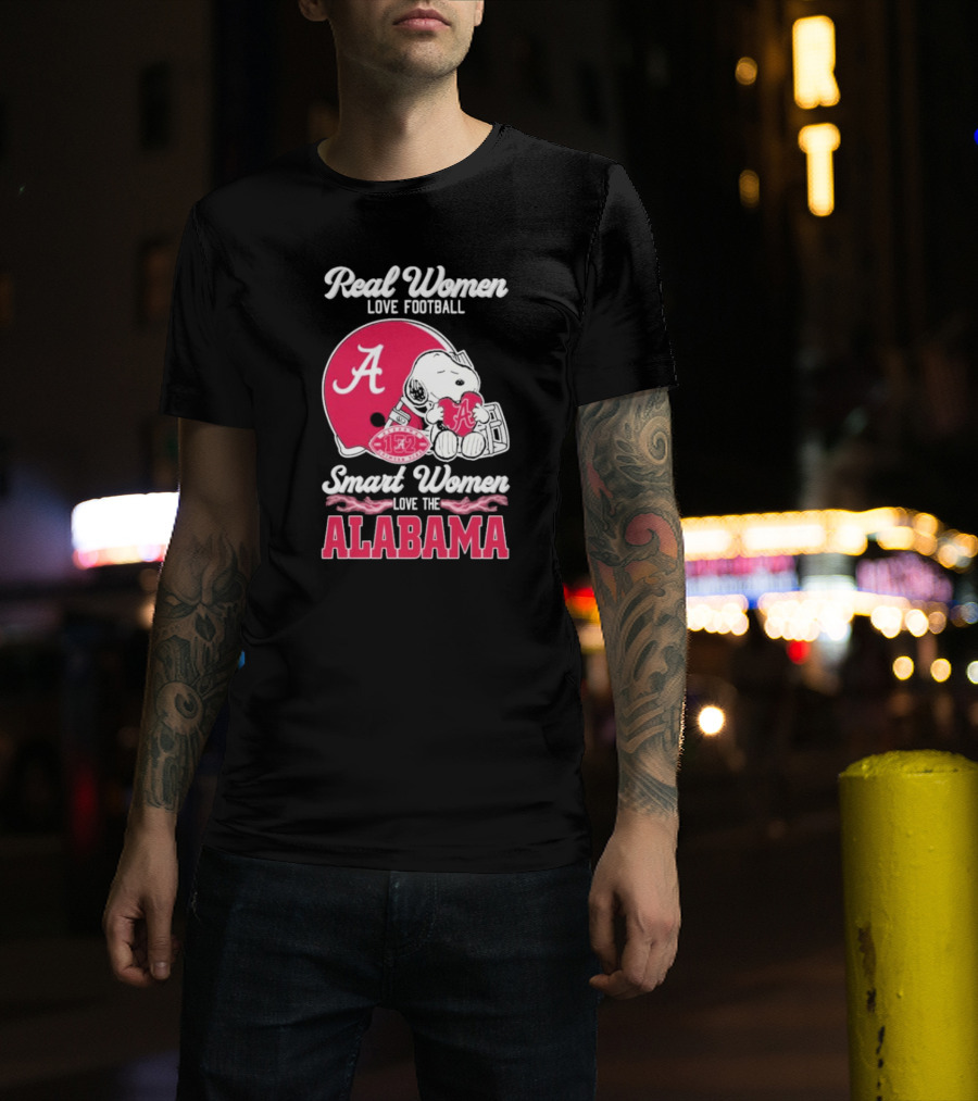 Real Women Love Football Smart Women Love The Alabama Crimson Tide 132 Season Snoopy Helmet T-Shirt