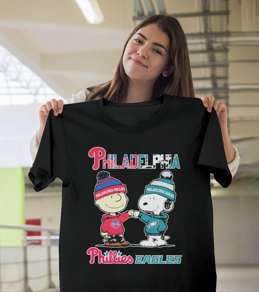 Philadelphia Phillies Eagles Snoopy Charlie Brown Fist Bump Collaboration T-Shirt
