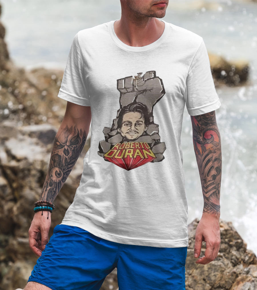 Roberto Duran Fist Breaking Through Vintage Boxing T-Shirt