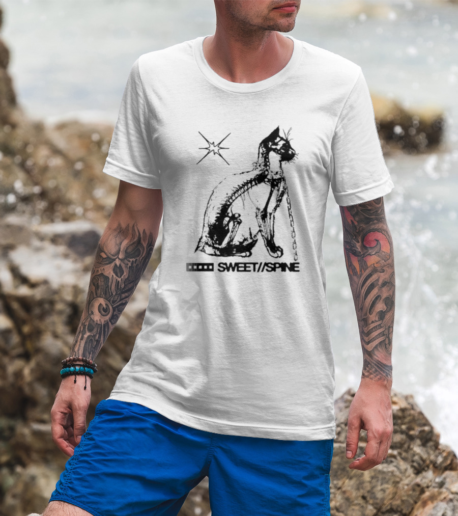 SWEET//SPINE Cat With Starburst And Chain Detail T-Shirt