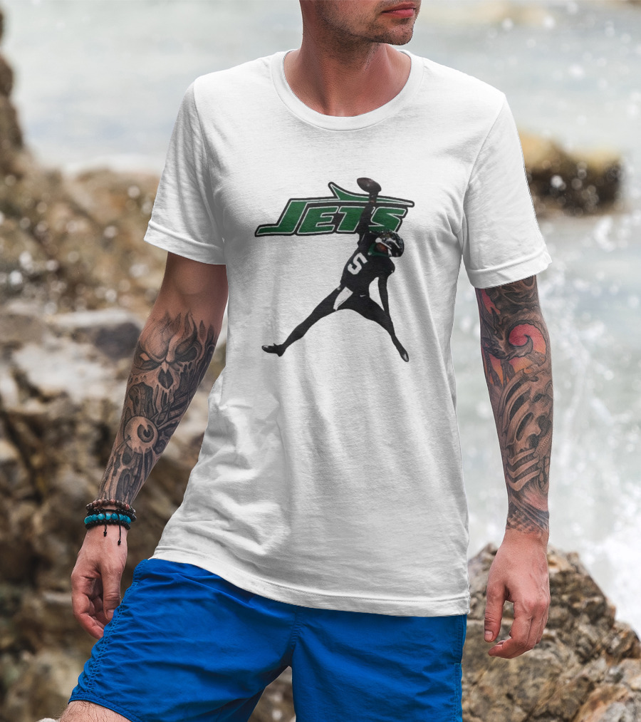 Garrett Wilson 5 New York Jets NFL Player Pose With Jets T-Shirt