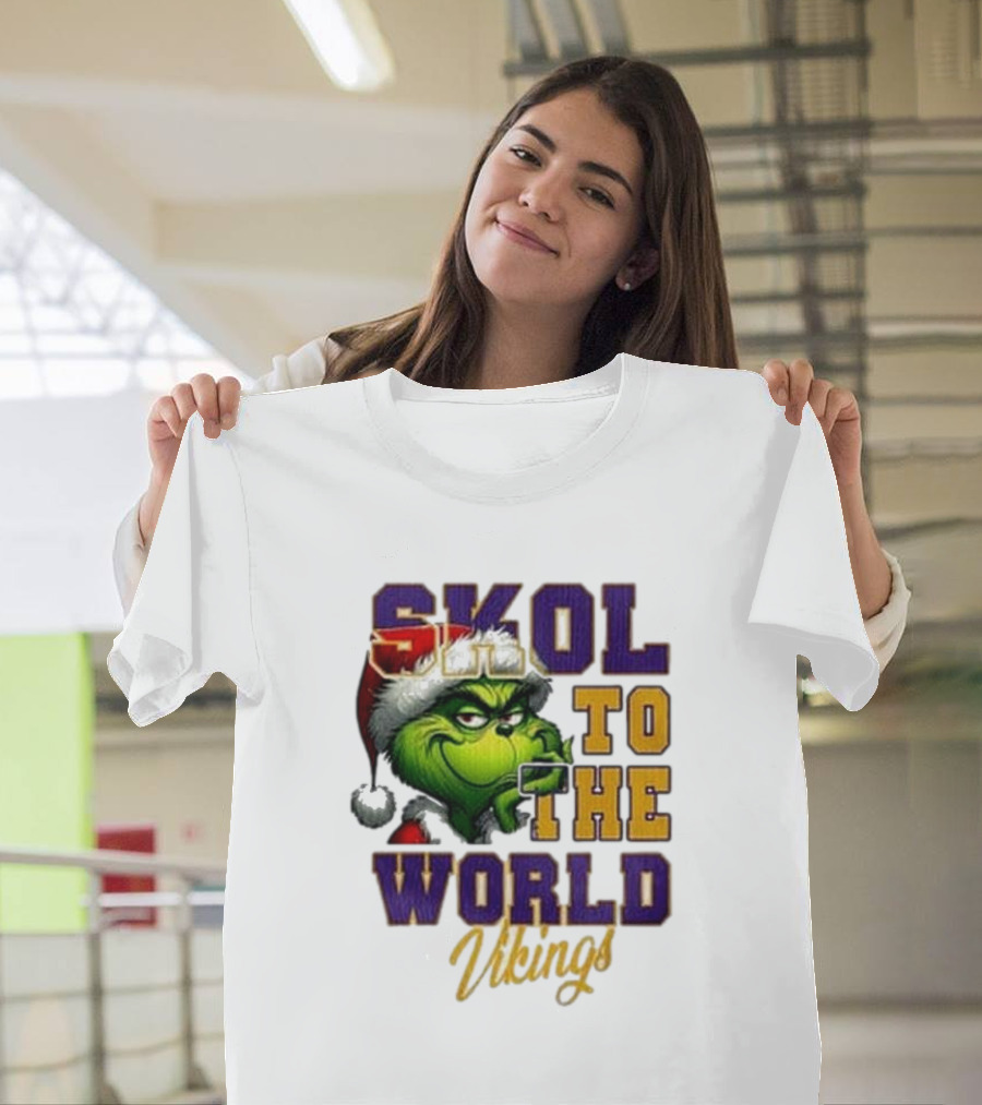 Minnesota Vikings Christmas The Grinch Skol to the World T-Shirt