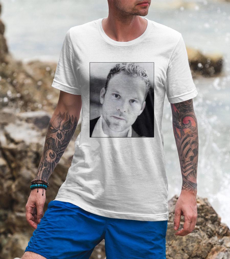 Jonathan Bailey Norbert Leo Butz Face Image T-Shirt