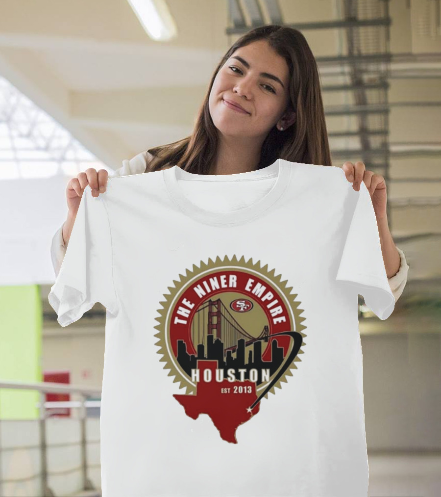 San Francisco 49ers NFL The Niner Empire Houston Est 2013 Golden Gate Bridge Skyline Badge T-Shirt