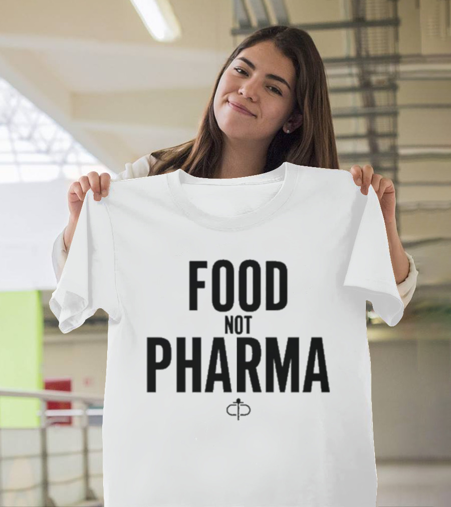 Ian Carroll Promoting Food Not Pharma with Medical T-Shirt