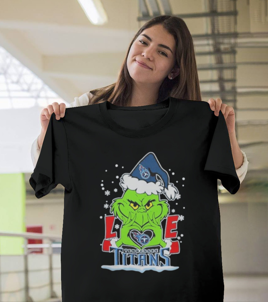 Grinch Love Tennessee Titans Football Christmas T-Shirt
