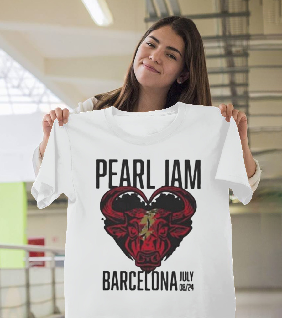 Pearl Jam Barcelona July 08/24 Bull Artwork Concert Event T-Shirt