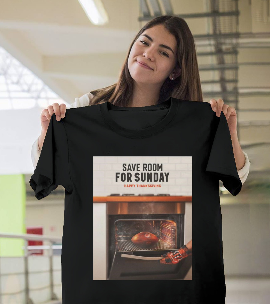 Cincinnati Bengals Save Room For Sunday Happy Thanksgiving NFL Football Oven Mitt T-Shirt