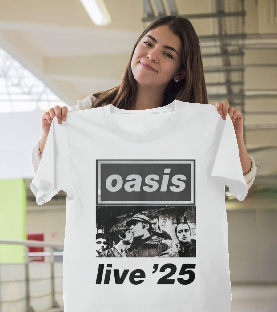 Oasis Live '25 Tour Band Photo Classic T-Shirt